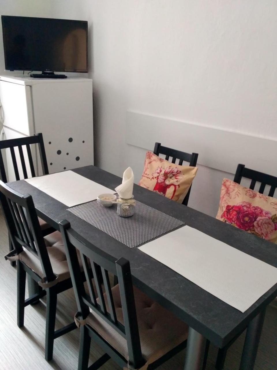 Apartman 4U Centrum + Free Parking Apartment Olomouc Exterior photo